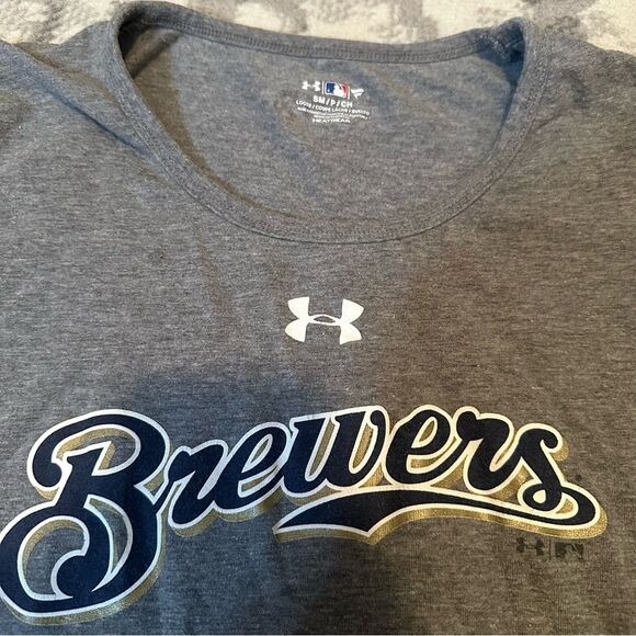 Milwaukee Brewers Under Armour Women’s T-Shirt Small - Picture 2 of 3